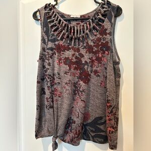 Maurice’s Sleeveless Top Women’s Size Large